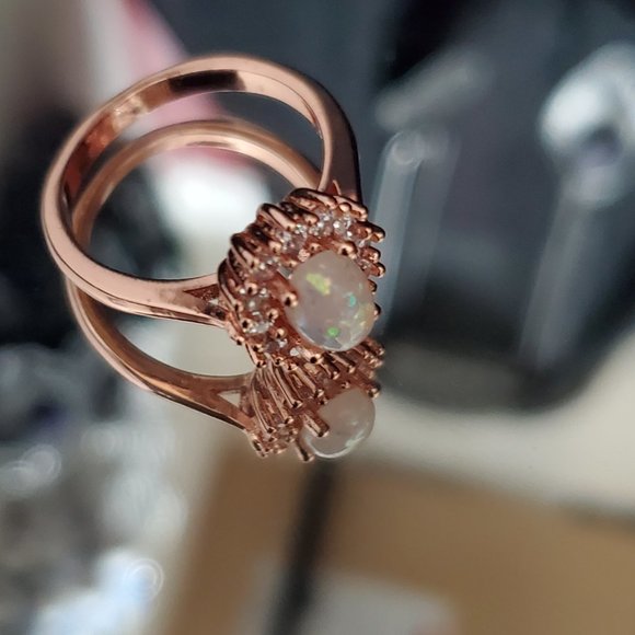Victoria Opal & Topaz Ring 18 Rose Gold on Pure Copper. 4-claw Settings. - Picture 6 of 15